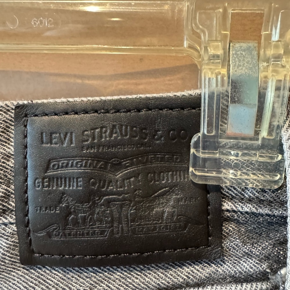 Levi's Black and Gray Denim “Baggy Dad” Jeans Size 26. - Picture 5 of 11